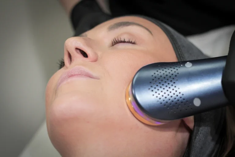 Blue Light Therapy (Acne/Inflammation) Treatments in Ottawa